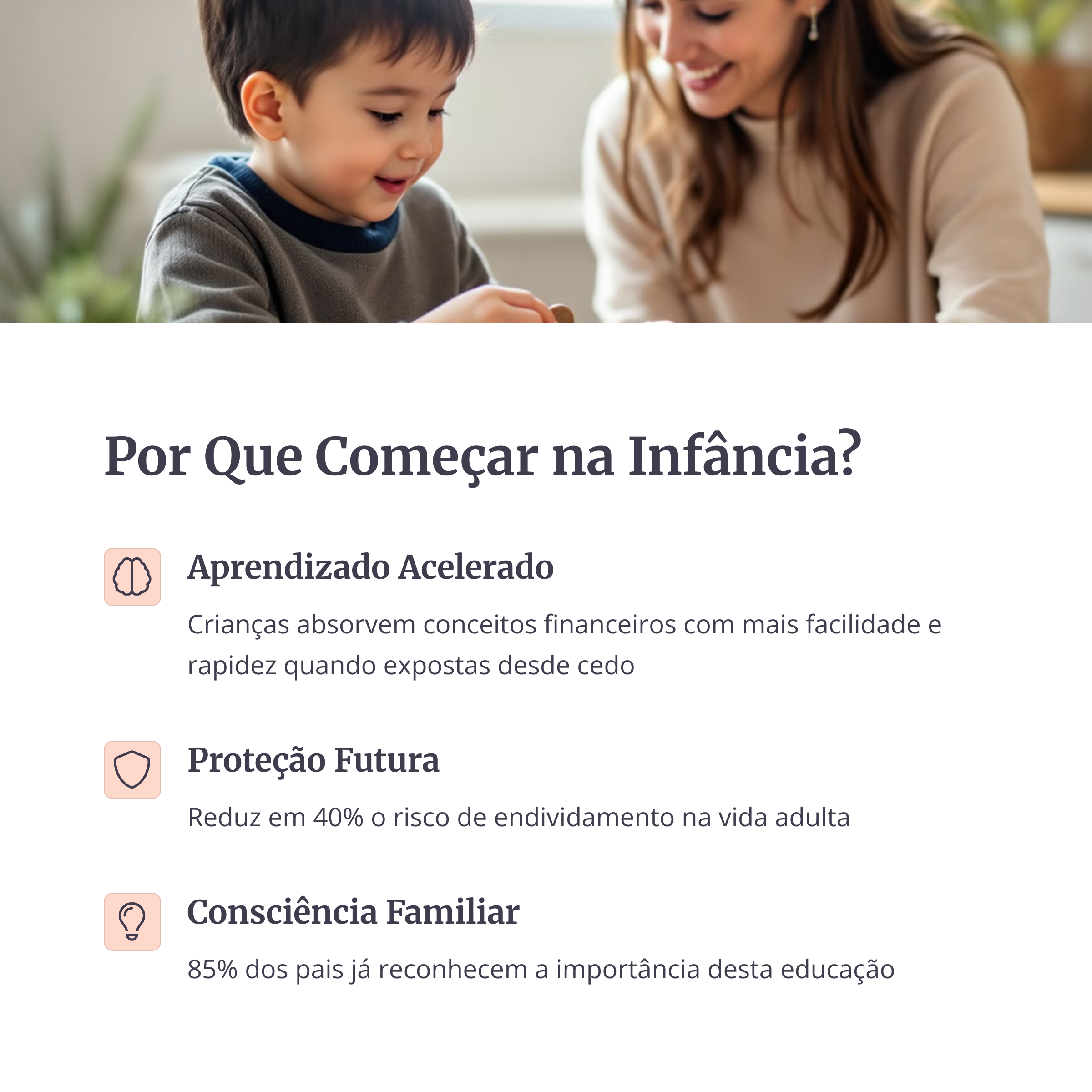 Criança aprendendo finanças com apoio de um adulto