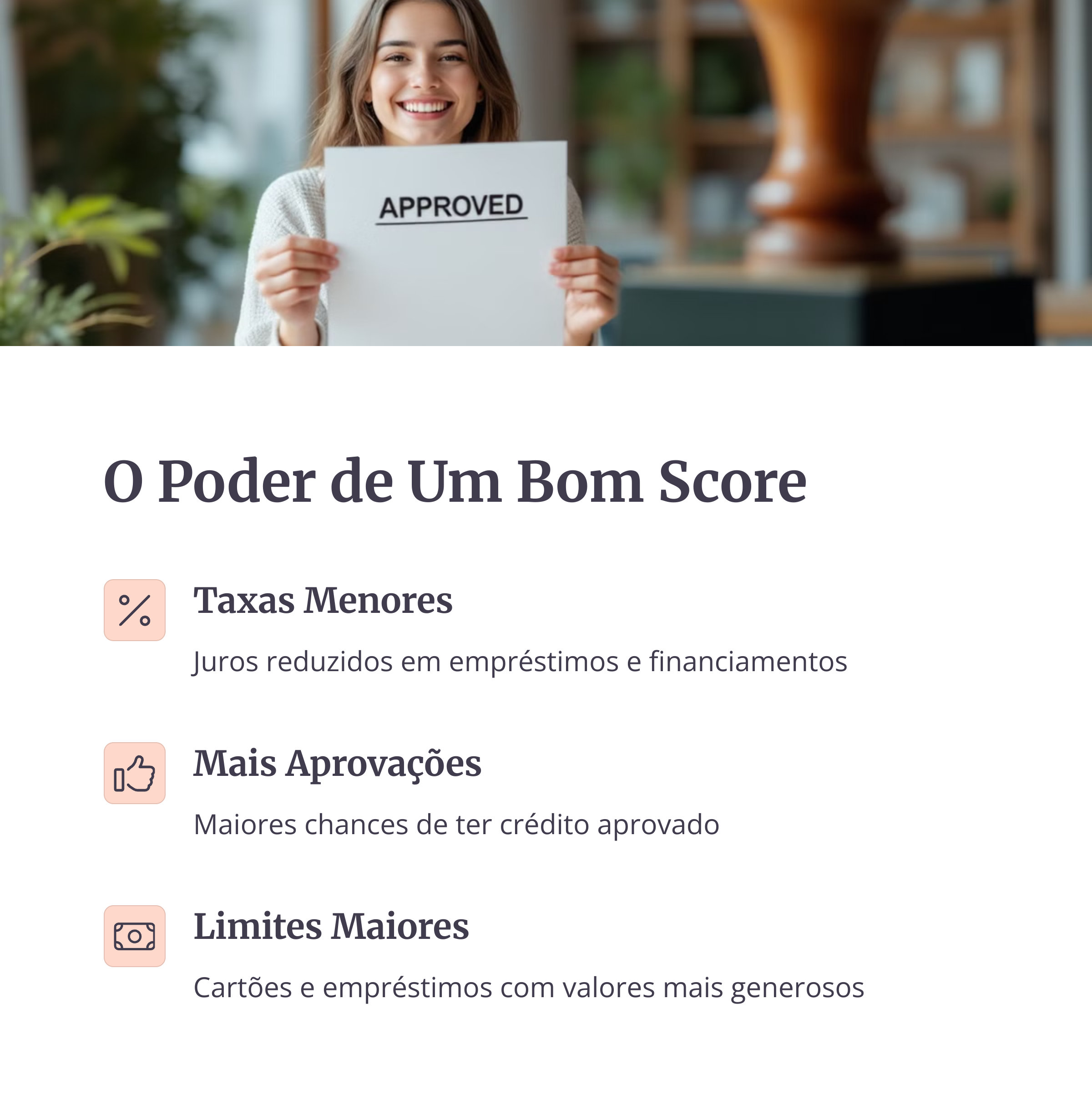 Mulher segurando papel aprovado com sorriso